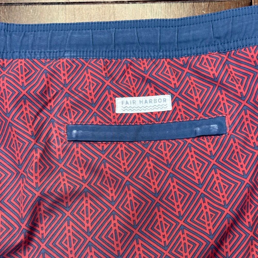 Fair Harbor Swim Trunks Mens 42 XXL Blue Coral‎ Geometric Print Lined Shorts